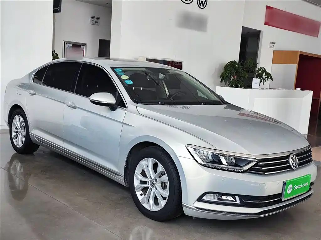 Volkswagen Magotan 2017 330TSI DSG Luxury фото 4