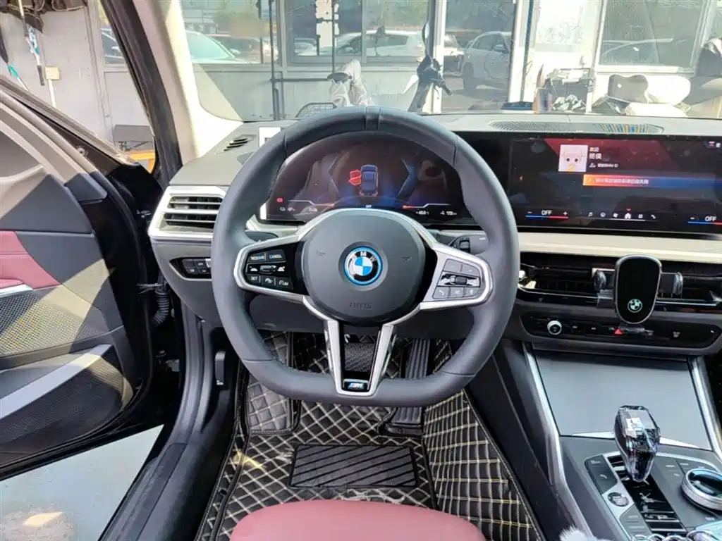 BMW i3 2025 eDrive 35 L фото 11