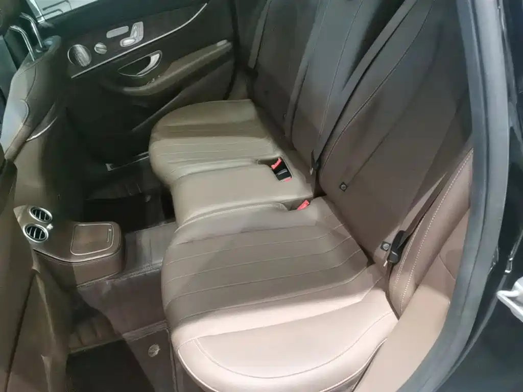Mercedes-Benz E-Class 2023 E 300 L Sport Luxury фото 24