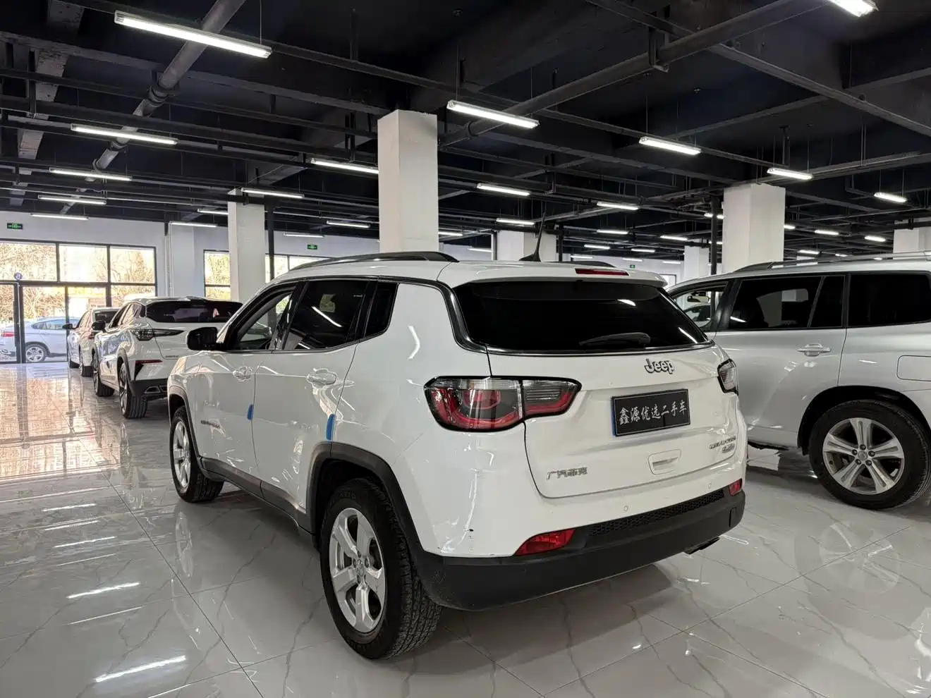 Фото 9 - Jeep Compass