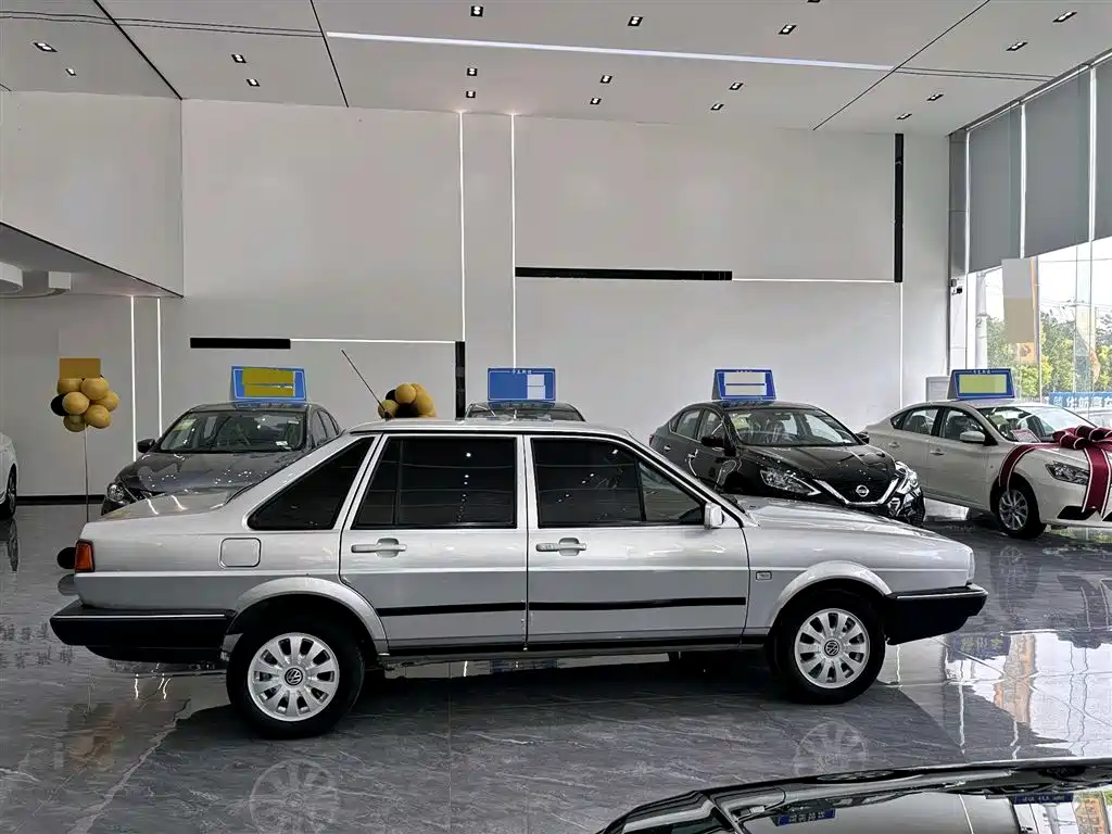 Volkswagen Santana Classic 2007 Model 1.8L Scenic Edition фото 4