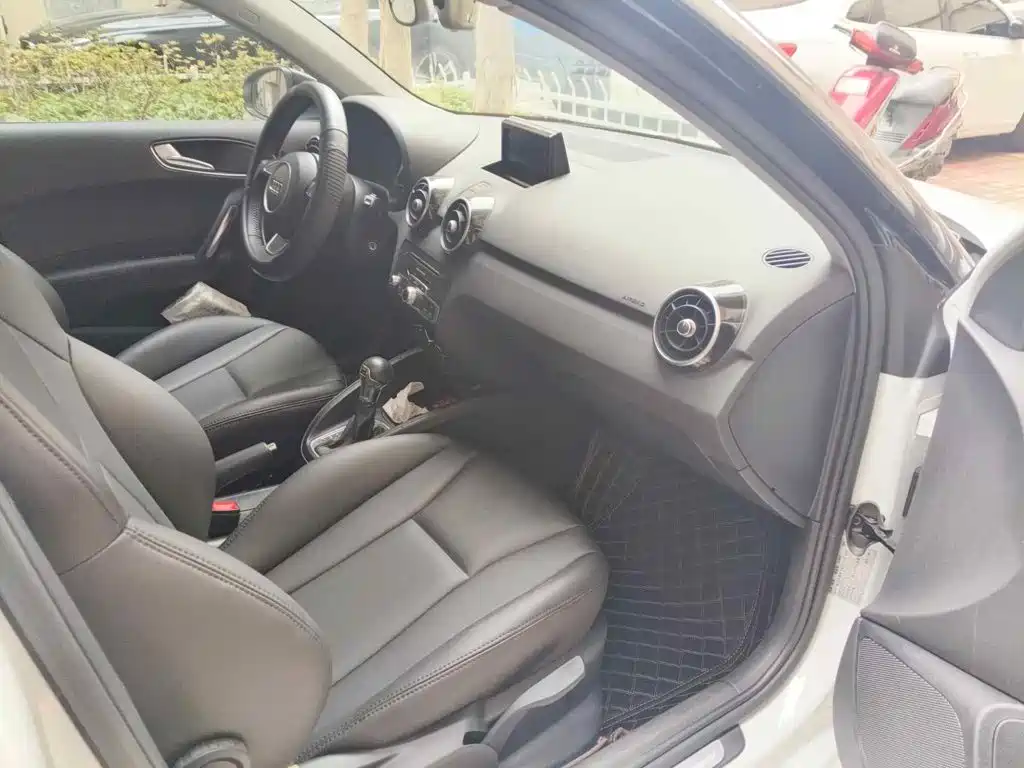 Audi A1 2016 2014 30 TFSI Sportback Fashion