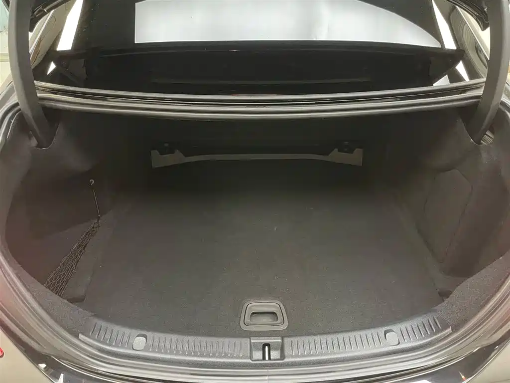 Mercedes-Benz E-Class 2016 E 200 L фото 22