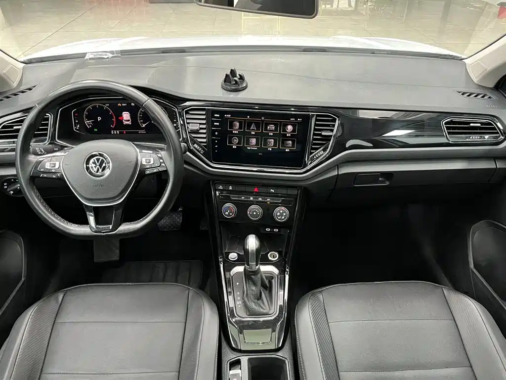 Volkswagen T-ROC 2022 280TSI DSG 2WD Comfort PLUS фото 2