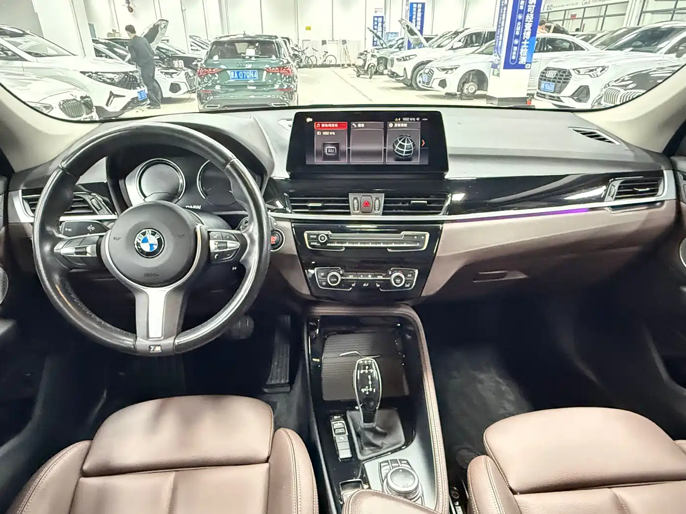 BMW X1 2022 sDrive20Li Premium фото 19