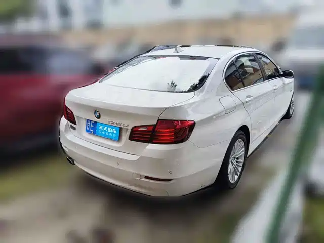 BMW 5 Series 2014 525Li Leading — фото 2