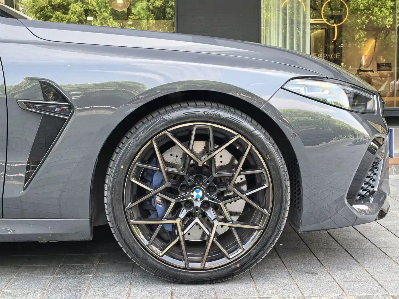 BMW M8 2020 M8 4-Door Coupe Thunder Edition фото 3