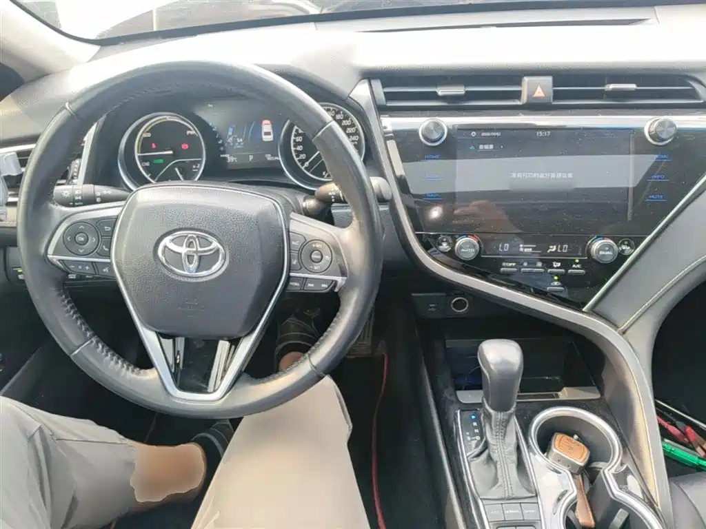 Toyota Camry 2019 Hybrid 2.5HS Trend Edition China VI фото 10
