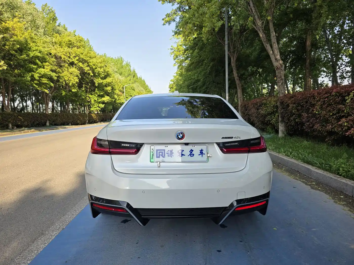 BMW i3 2024 eDrive 40 L Shadow Night Package фото 8