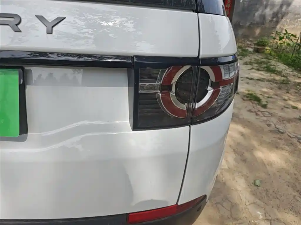 Land Rover Discovery Sport 2018 240PS SE Edition фото 8