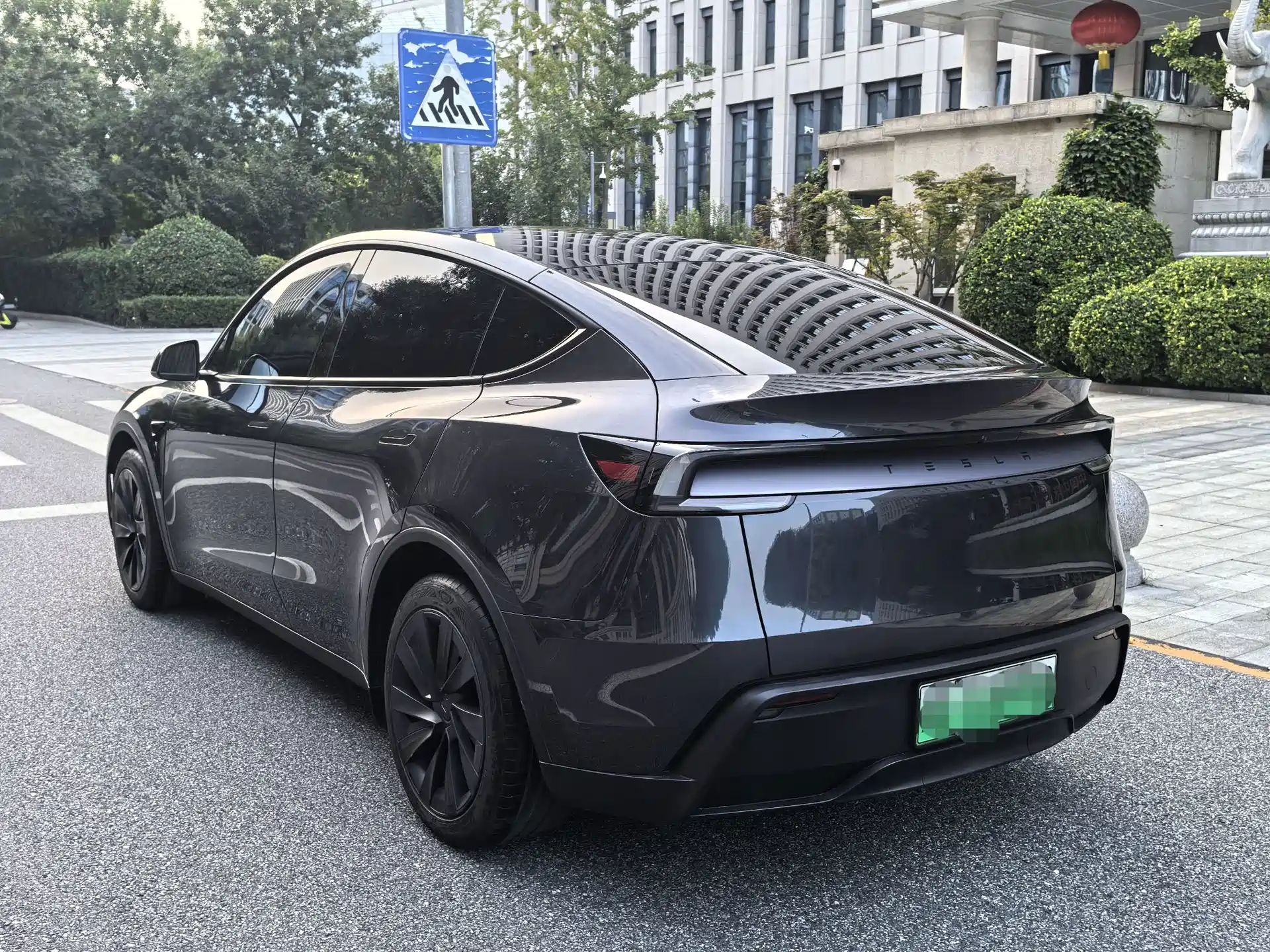 Фото 3 - Tesla Model Y