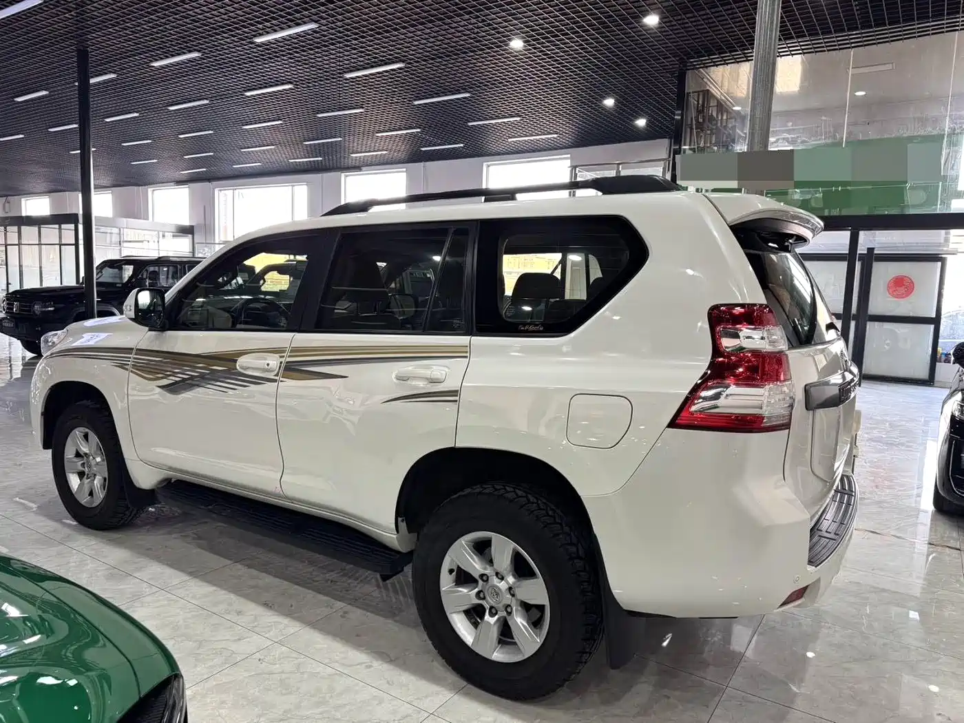 Toyota Prado (Import) 2014 2.7L Automatic Standard Edition фото 5