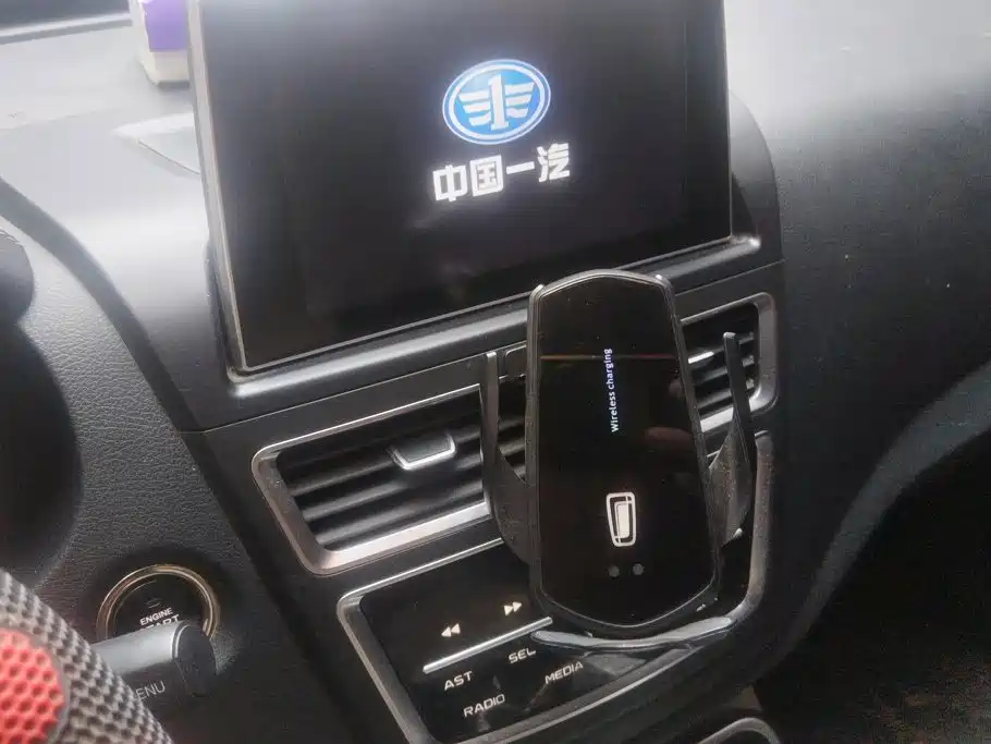 Besturn X40 2020 2019 1.6L Auto Luxury Type China V