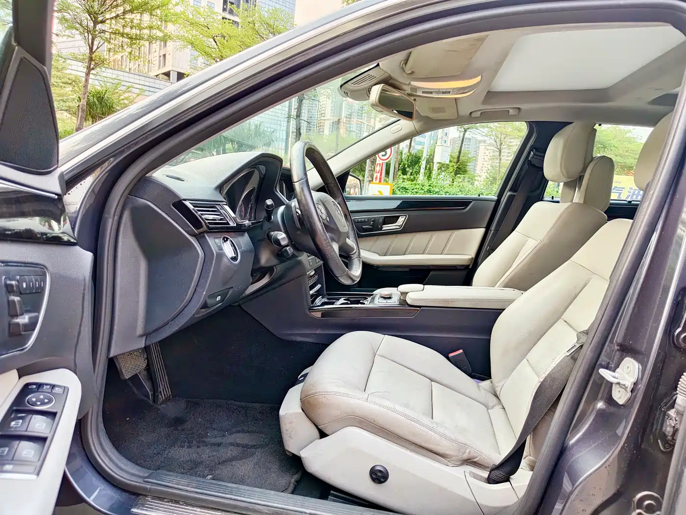 Mercedes-Benz E-Class 2011 E 300 L Fashion Premium фото 4
