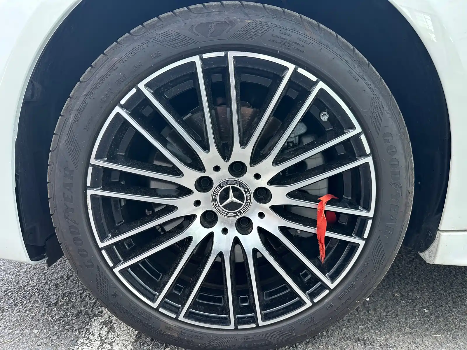 Фото 16 - Mercedes-Benz C-Class