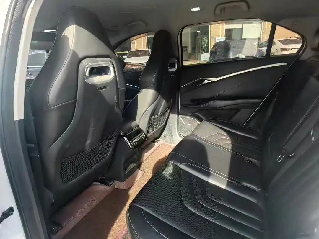 NEZHA AUTOMOBILE NEZHA U