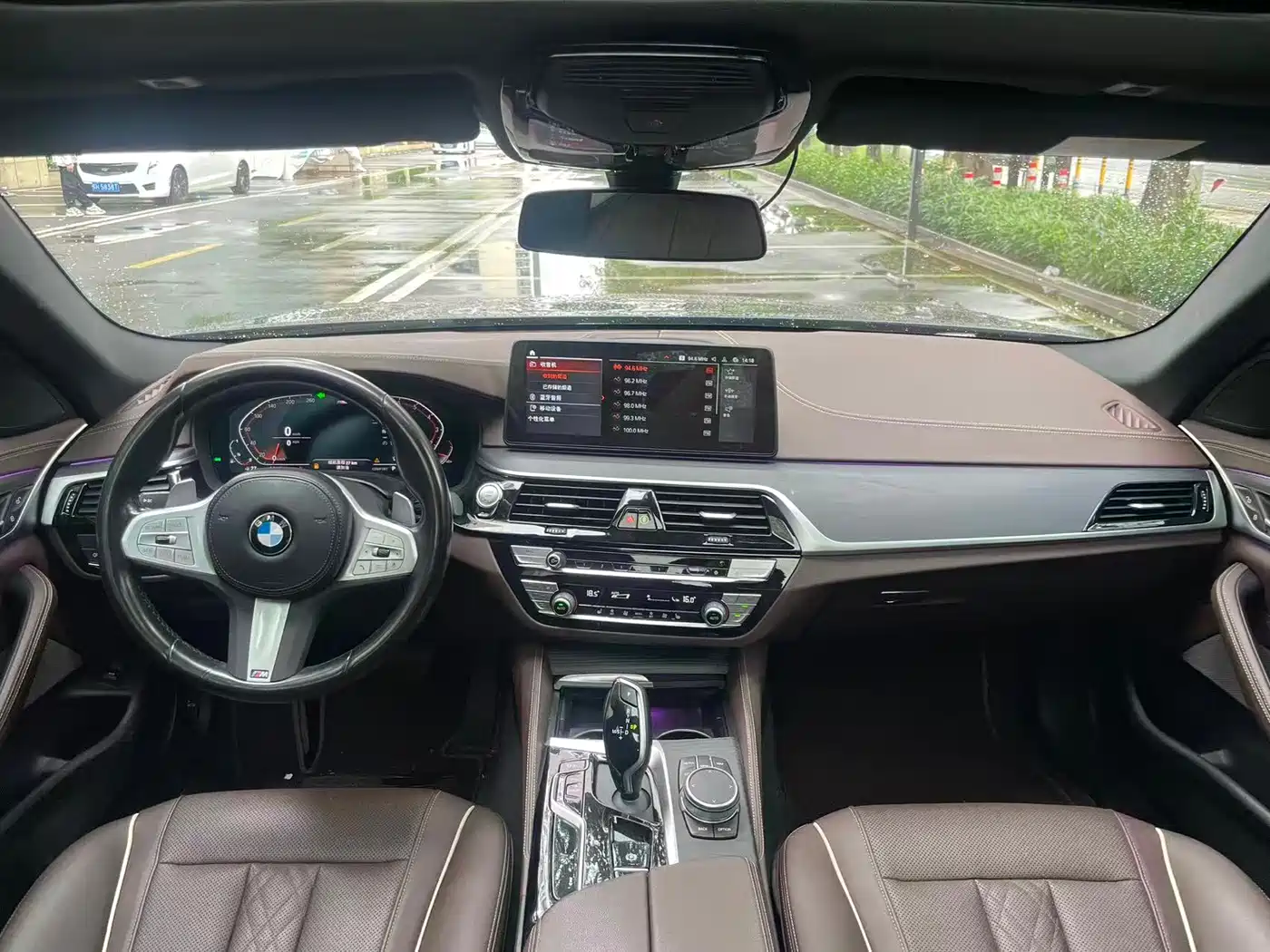 BMW 5 Series 2022 530Li Leading M Sport Package фото 4