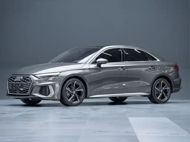 Audi A3 A3L Limousine 35 TFSI, Стиль Спорт