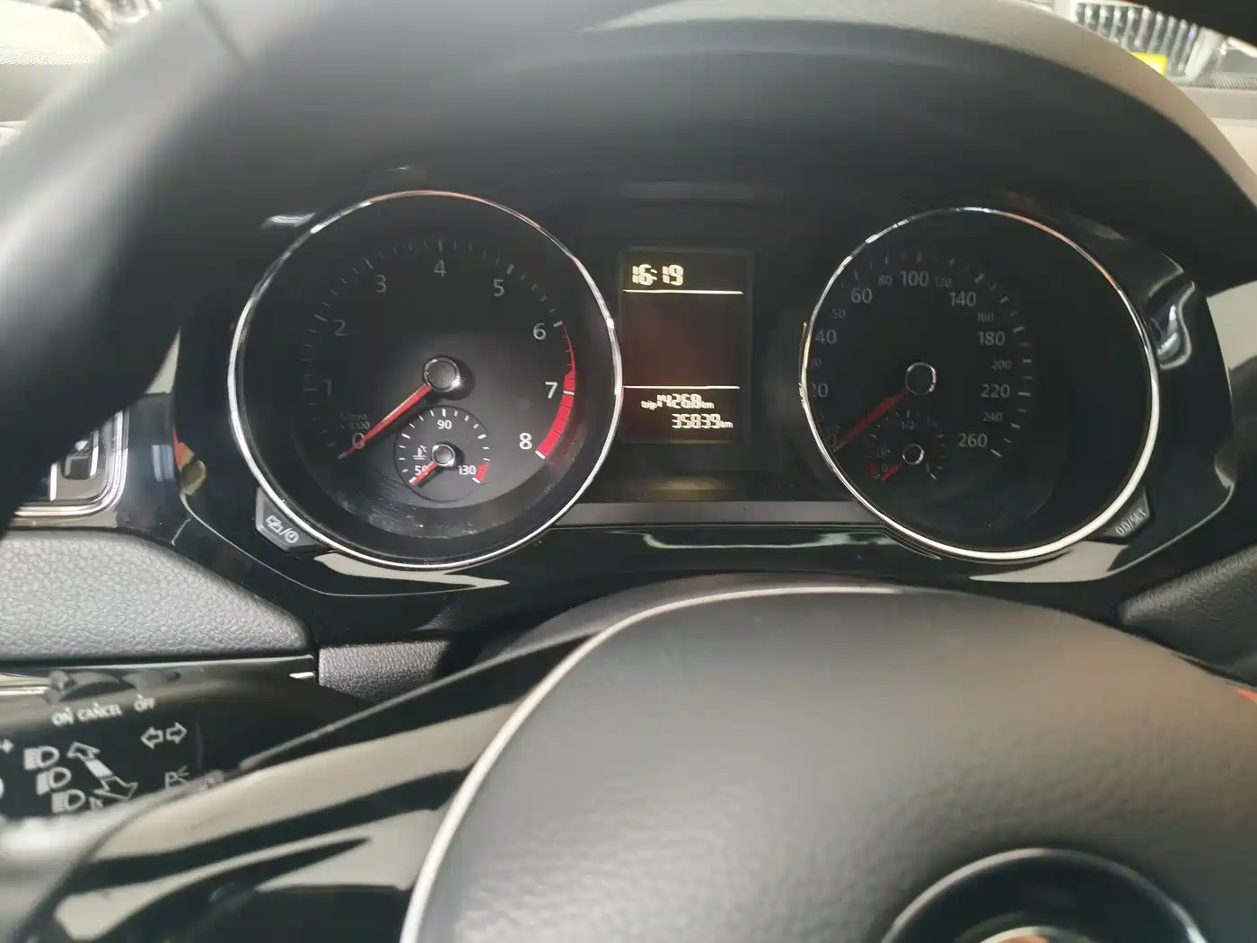 Volkswagen Sagitar 2015 230TSI Automatic Comfort фото 6