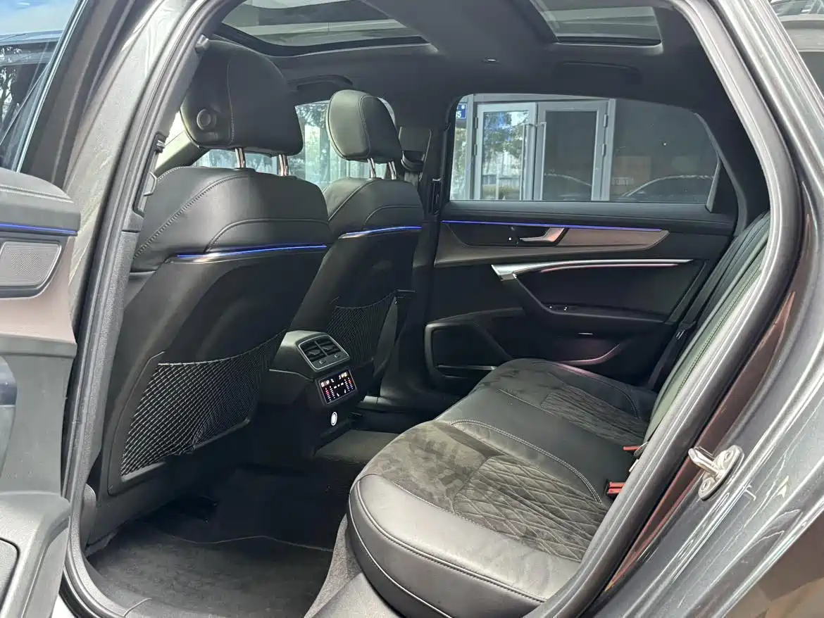 Audi A6L 2019 55 TFSI quattro Exclusive Dynamic фото 6