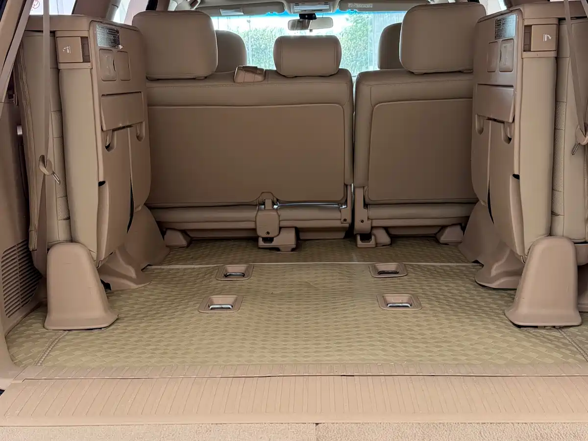 Toyota Land Cruiser (Import) 2015 4.0L V6 Middle East Limited Edition фото 11