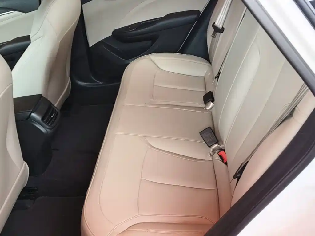 Фото 17 - Buick Excelle