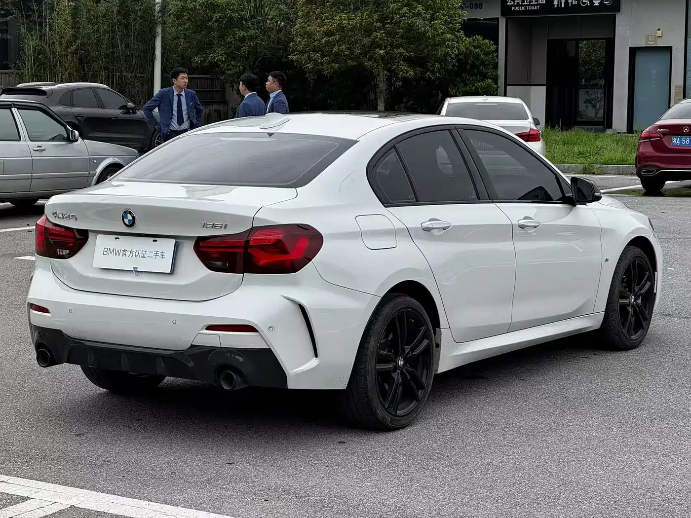 BMW 1-SERIES