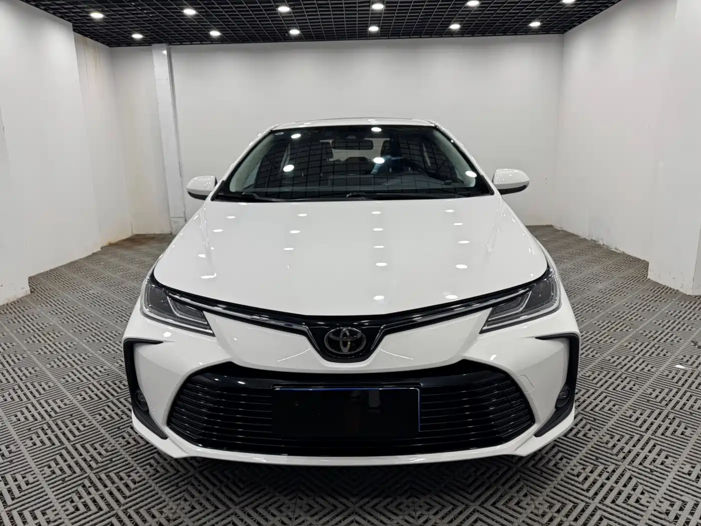 Toyota Corolla 2021 TNGA 1.5L CVT Elite Edition фото 2