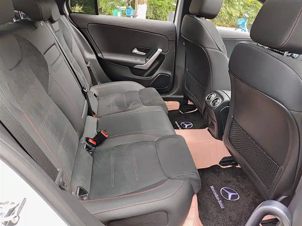 Mercedes-Benz A-Class 2023 A 200 L Fashion фото 11