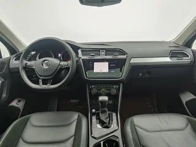 Volkswagen Tiguan L 2020 330TSI Auto 2WD Smart Luxury China VI — фото 5