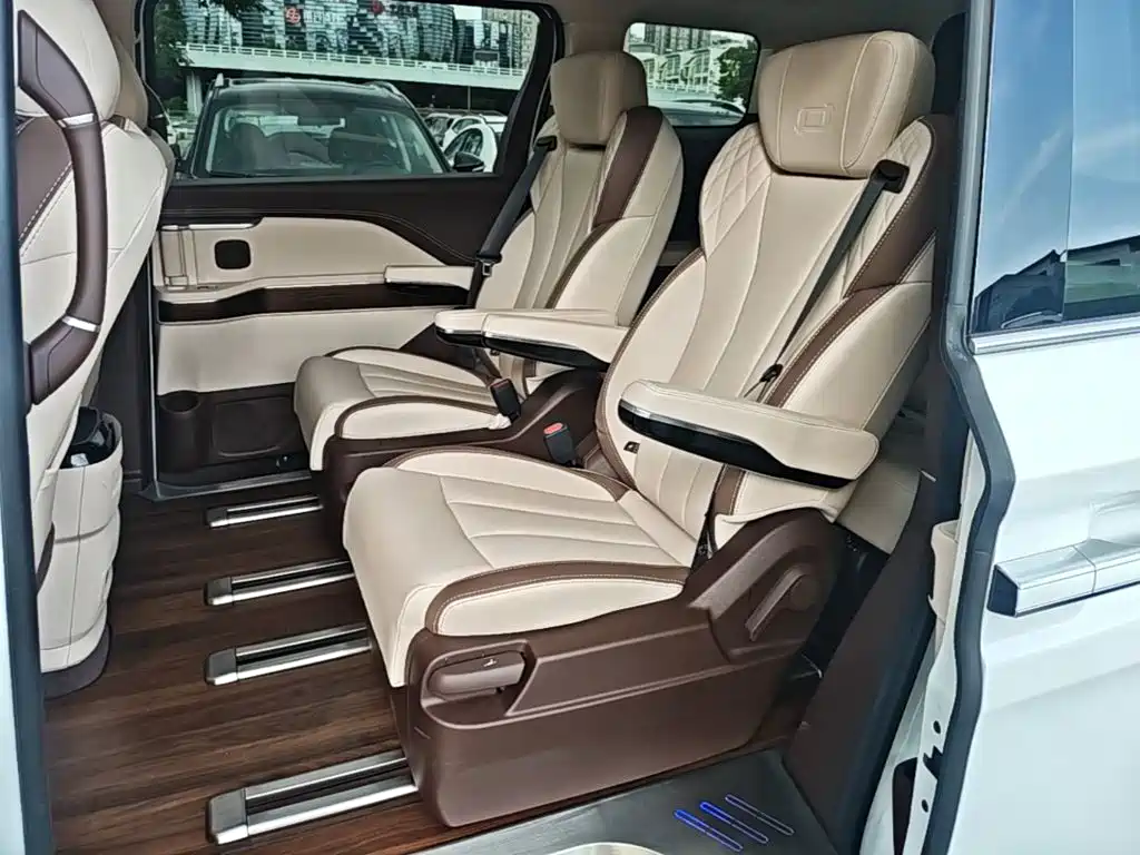 Besturn M9 2024 2023 2.0T Exclusive