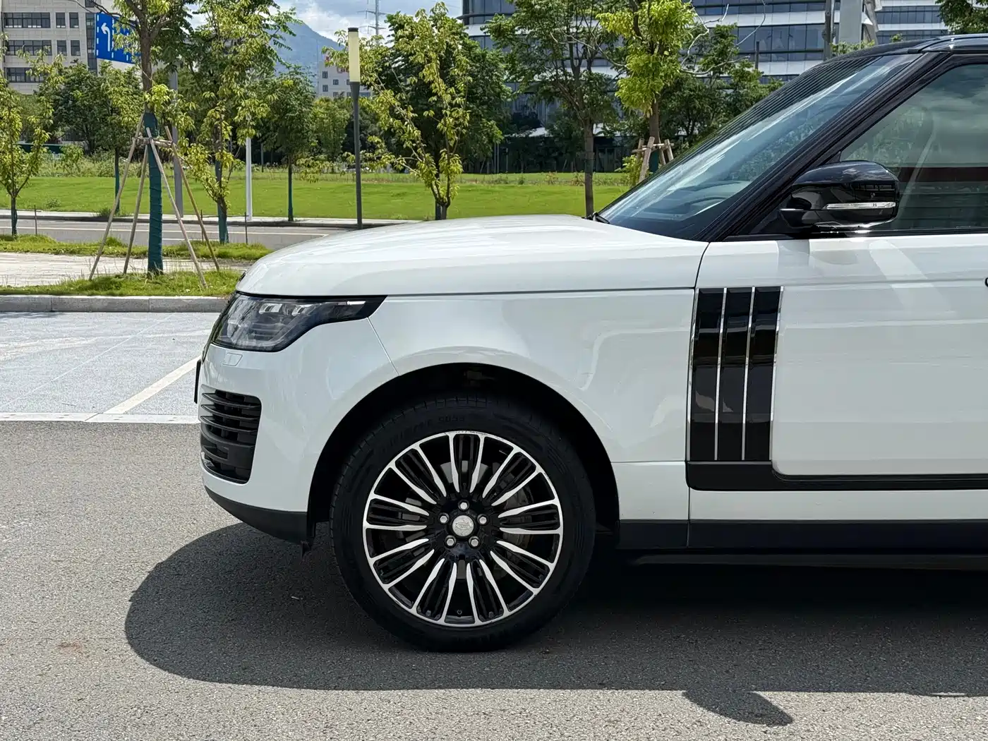 Фото 3 - Land Rover Range Rover