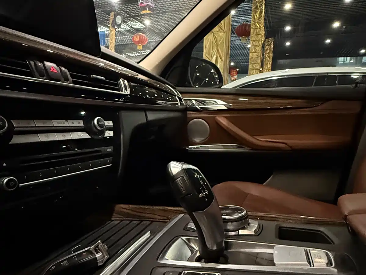 BMW X5 (Import) 2014 xDrive35i Leading фото 8