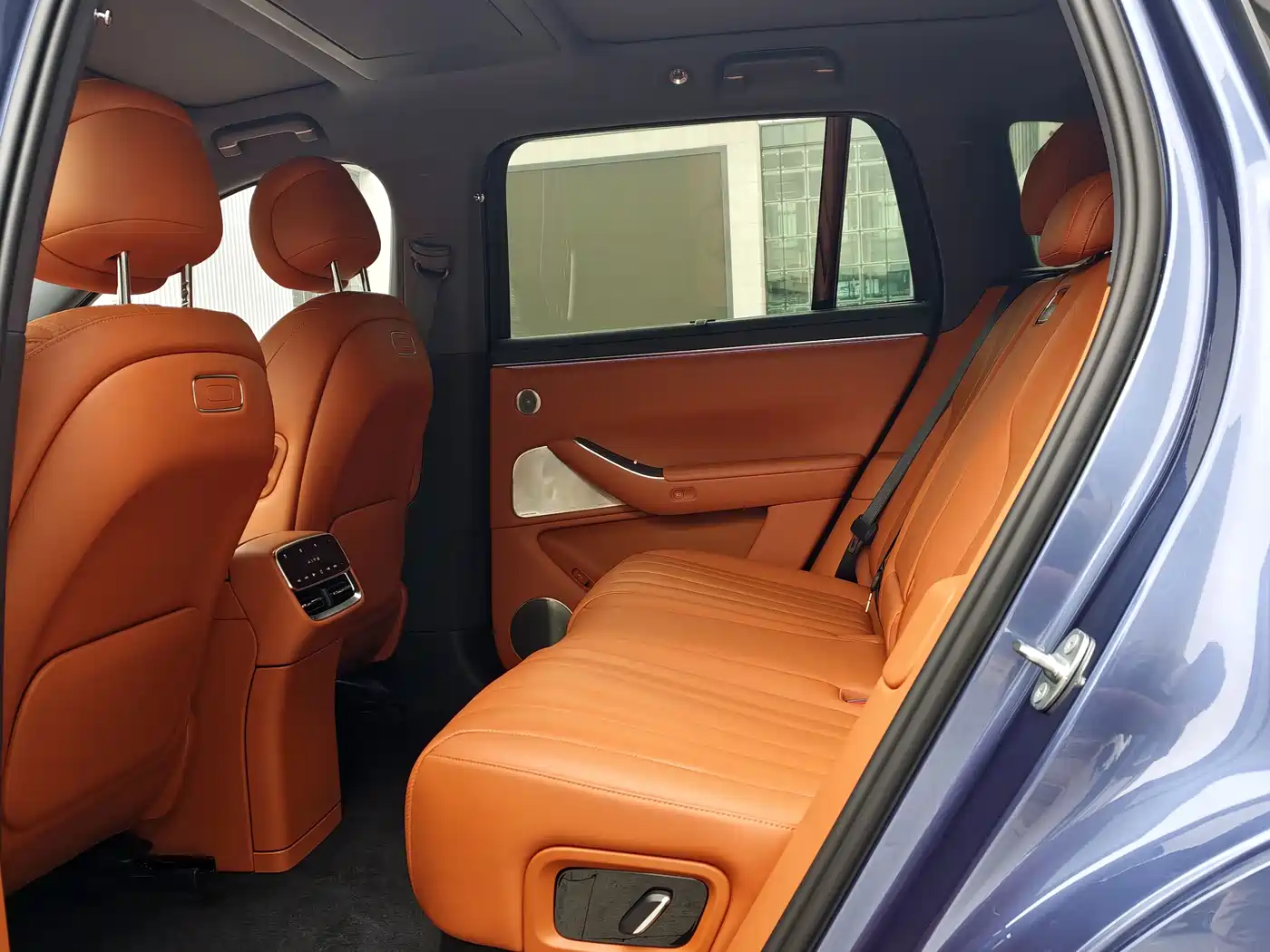 AITO Wenjie AITO M7 2026 Extended Range Ultra AWD 5-Seater фото 5