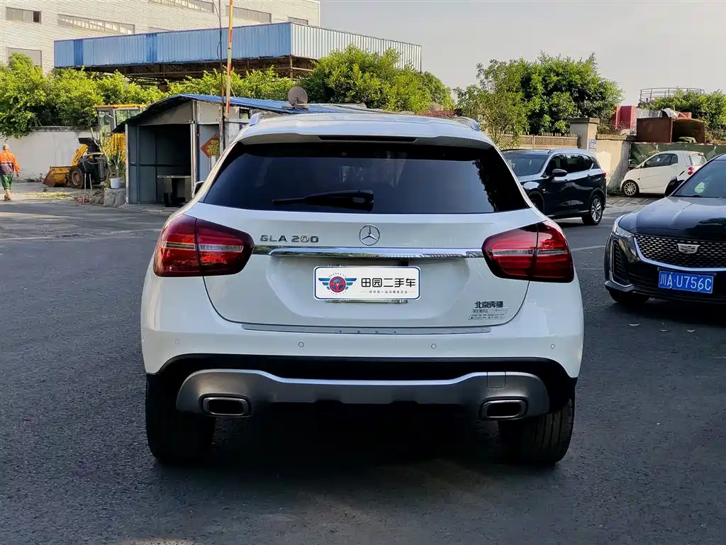 Mercedes-Benz GLA 2017 GLA 200 Fashion фото 5