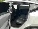 Photo 8 - Tesla Model Y