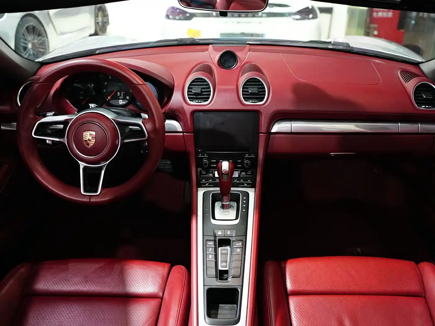 Porsche 718 2018 Boxster 2.0T фото 11