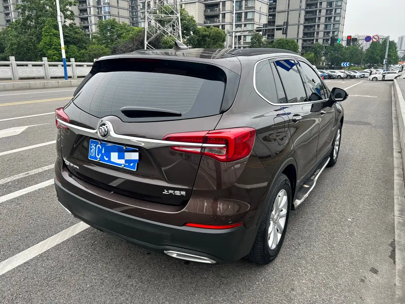 Buick Envision Plus 2020 20T FWD Leading фото 3