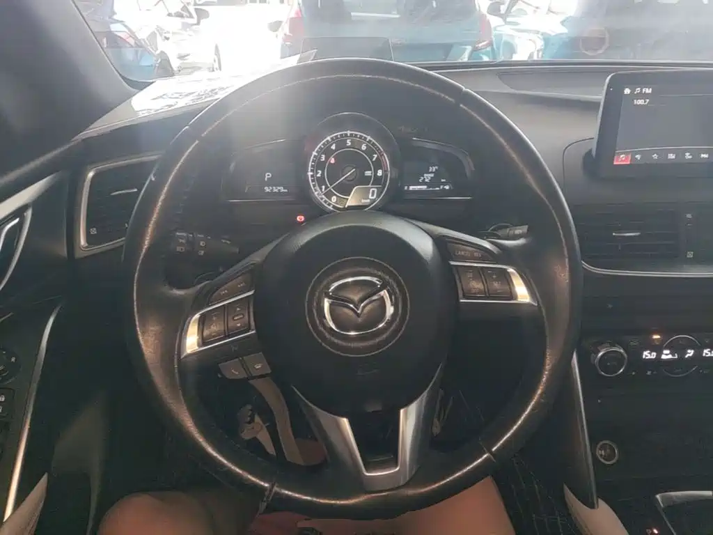 Фото 7 - Mazda CX-4