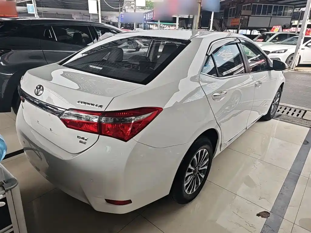 Toyota Corolla 2017 Facelift 1.2T S-CVT GL-i фото 5