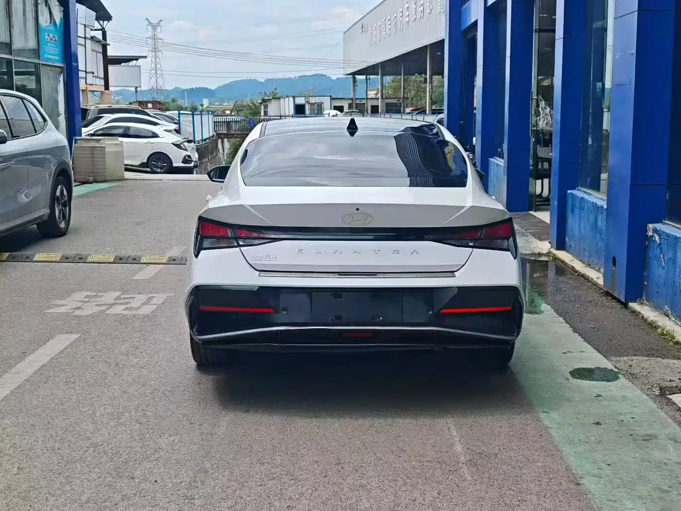 Фото 7 - Hyundai Elantra