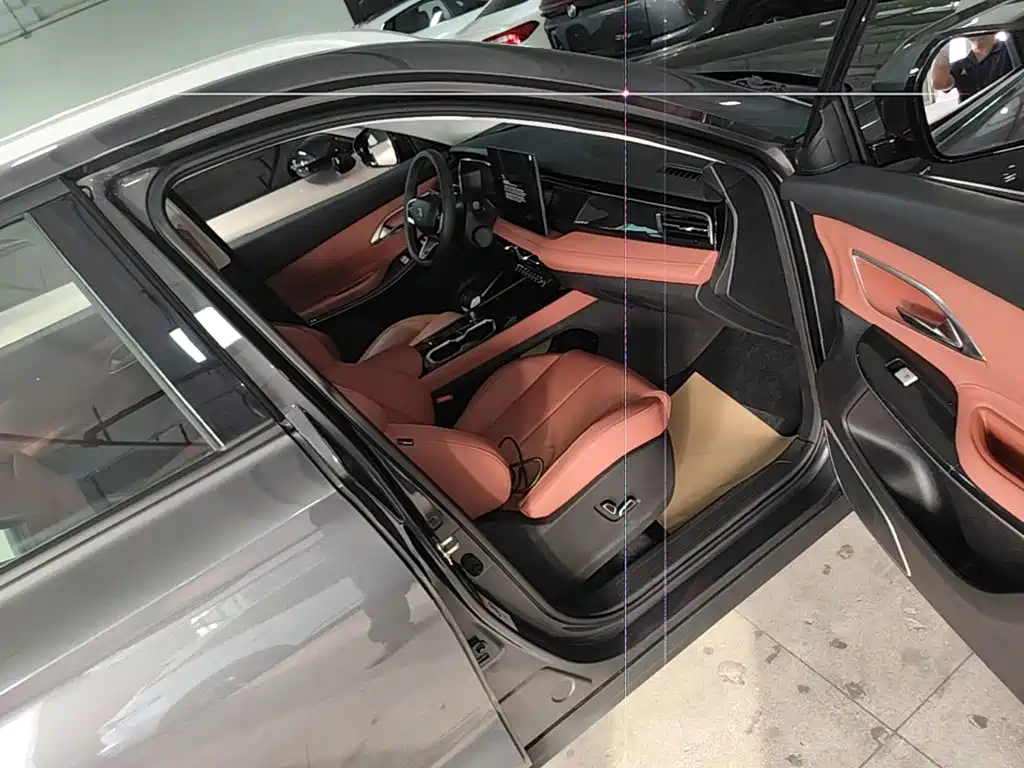Changan CS75 2025 2025 PRO 1.5T Premium 7-Seater
