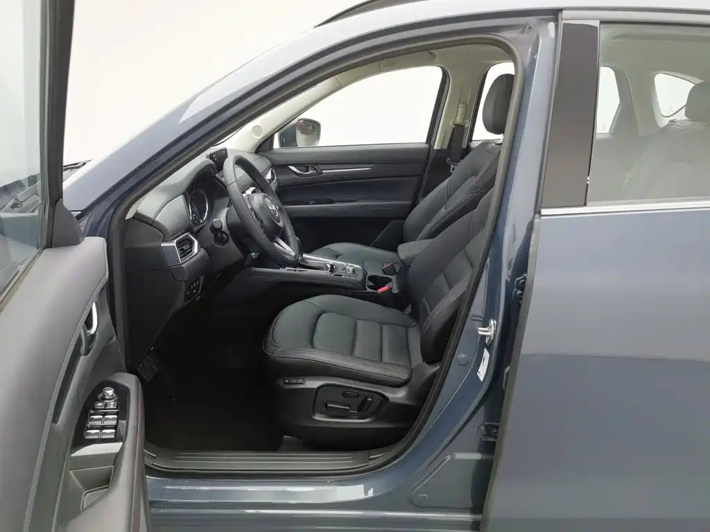 Фото 10 - Mazda CX-5
