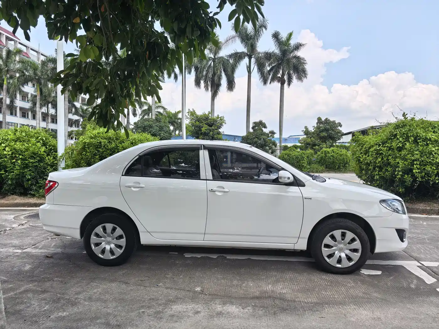 Toyota Corolla 2013 1.6L Automatic Excellence Edition фото 4