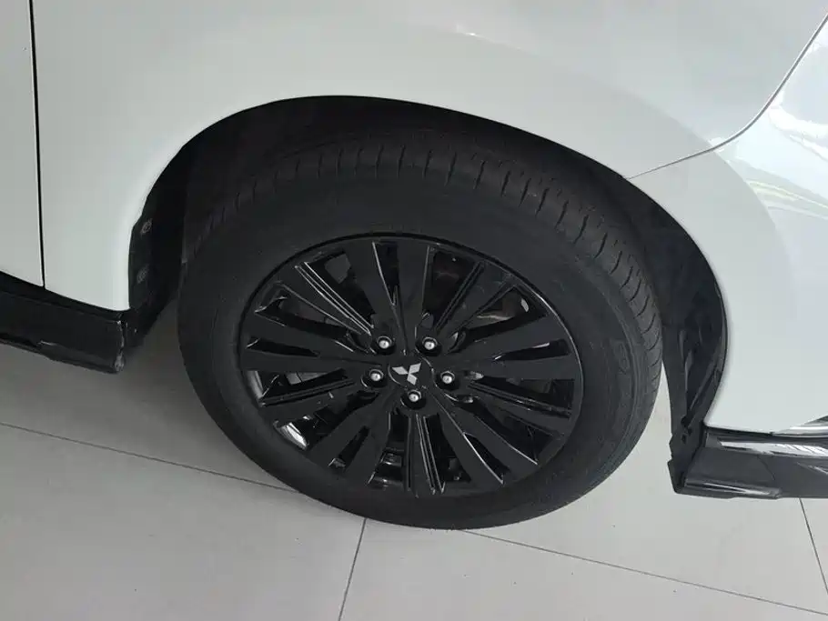 Mitsubishi Outlander 2023 2021 2.4L 4WD Yaodong Edition 5-seater
