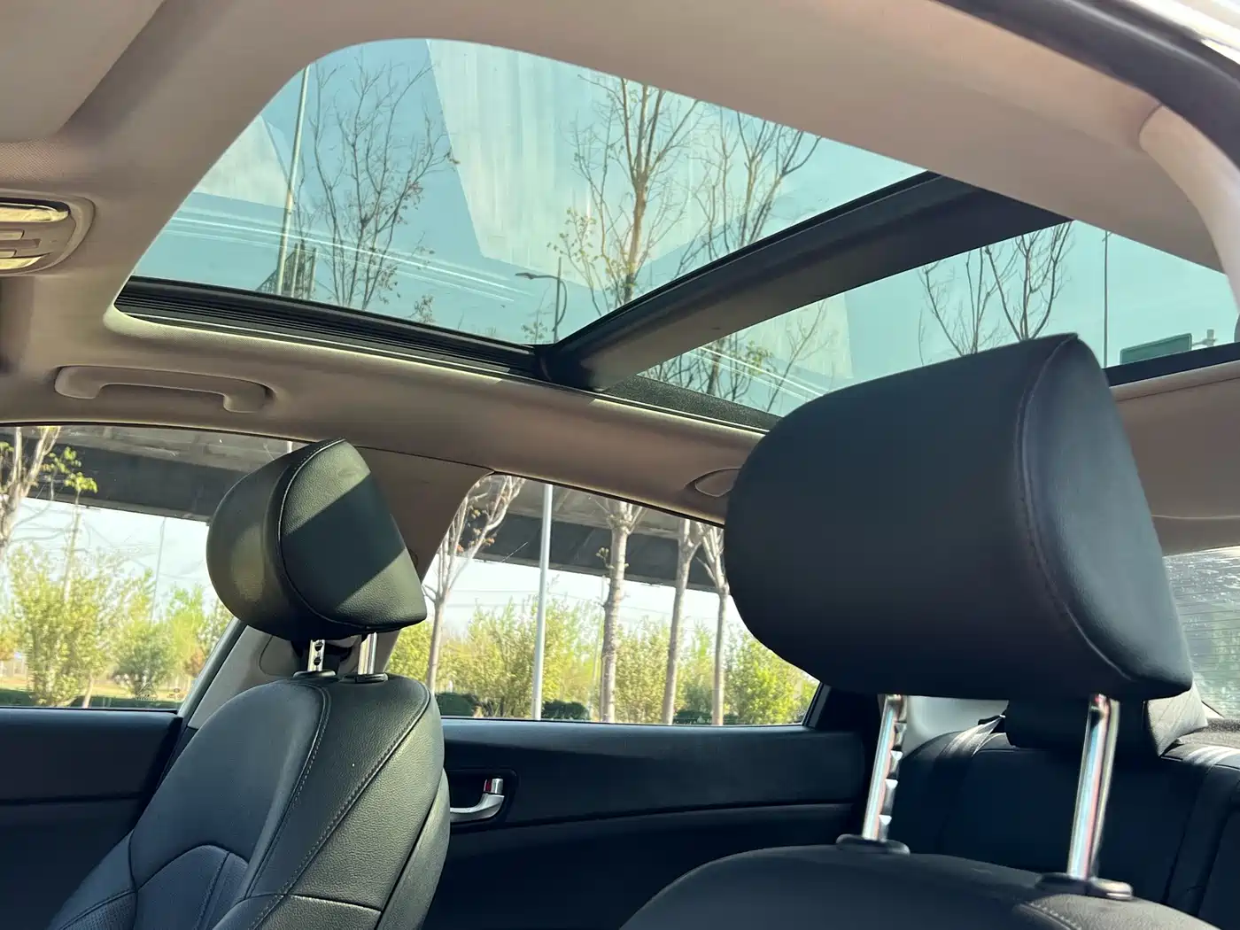 Kia K5 2016 2.0L Automatic LUX фото 8