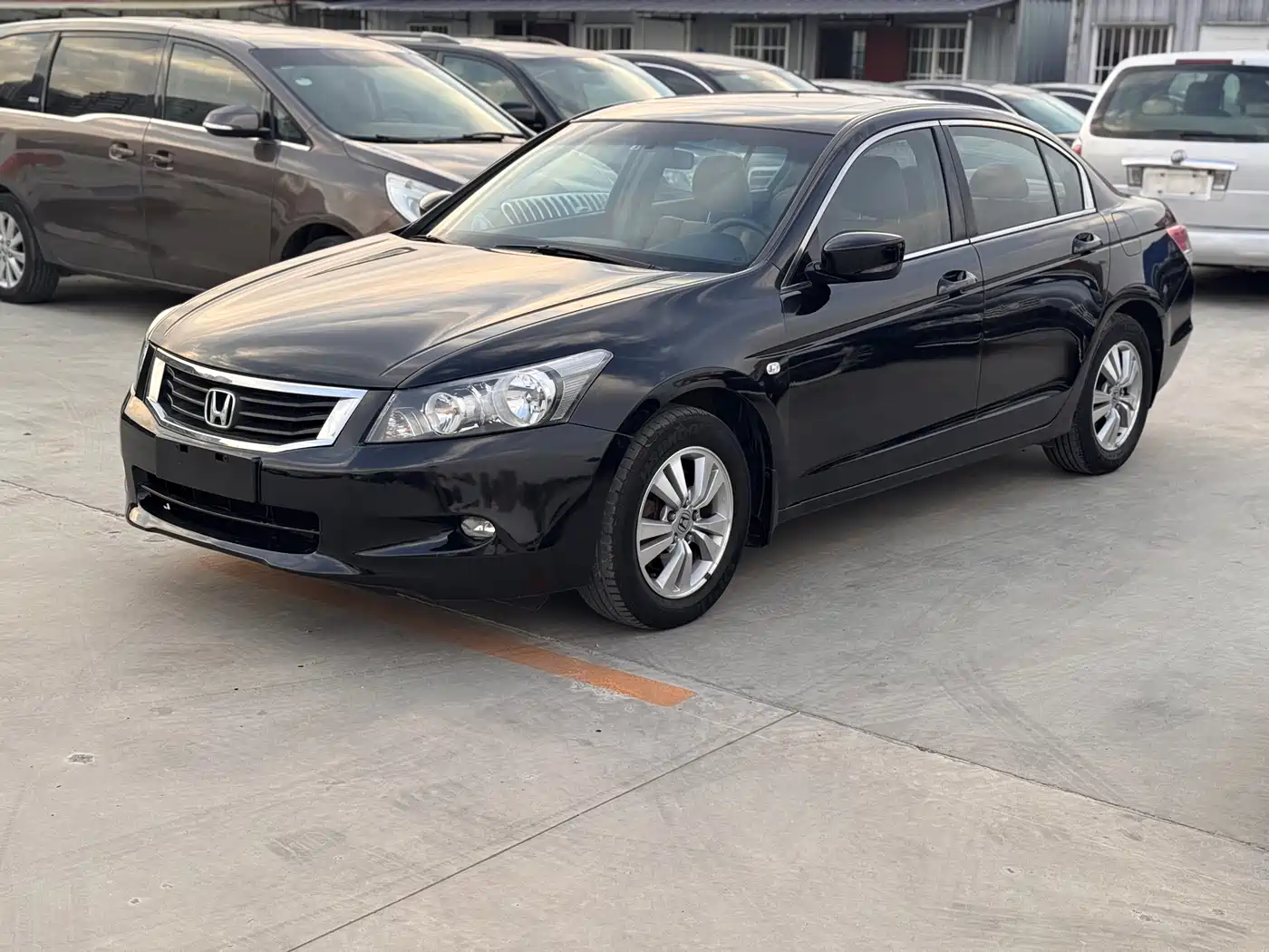 Фото 1 - Honda Accord