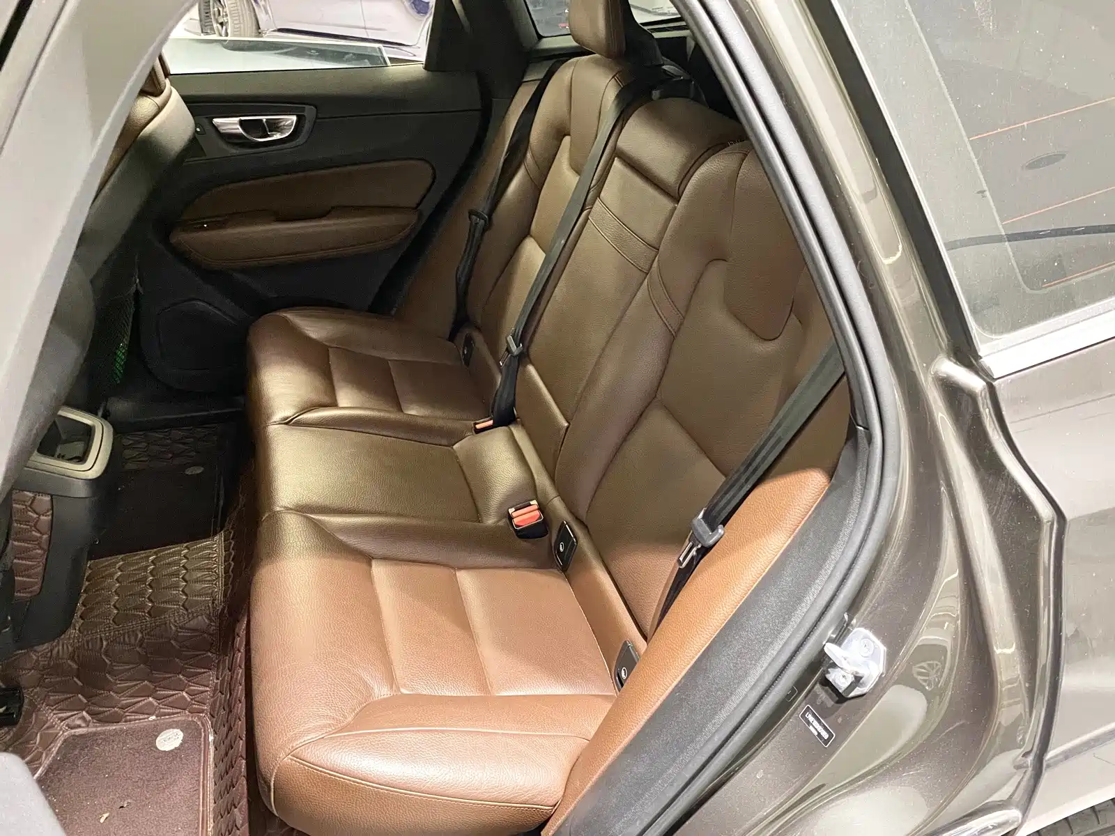 Photo 10 - Volvo XC60