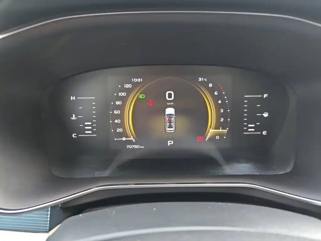 Фото 12 - Geely Atlas