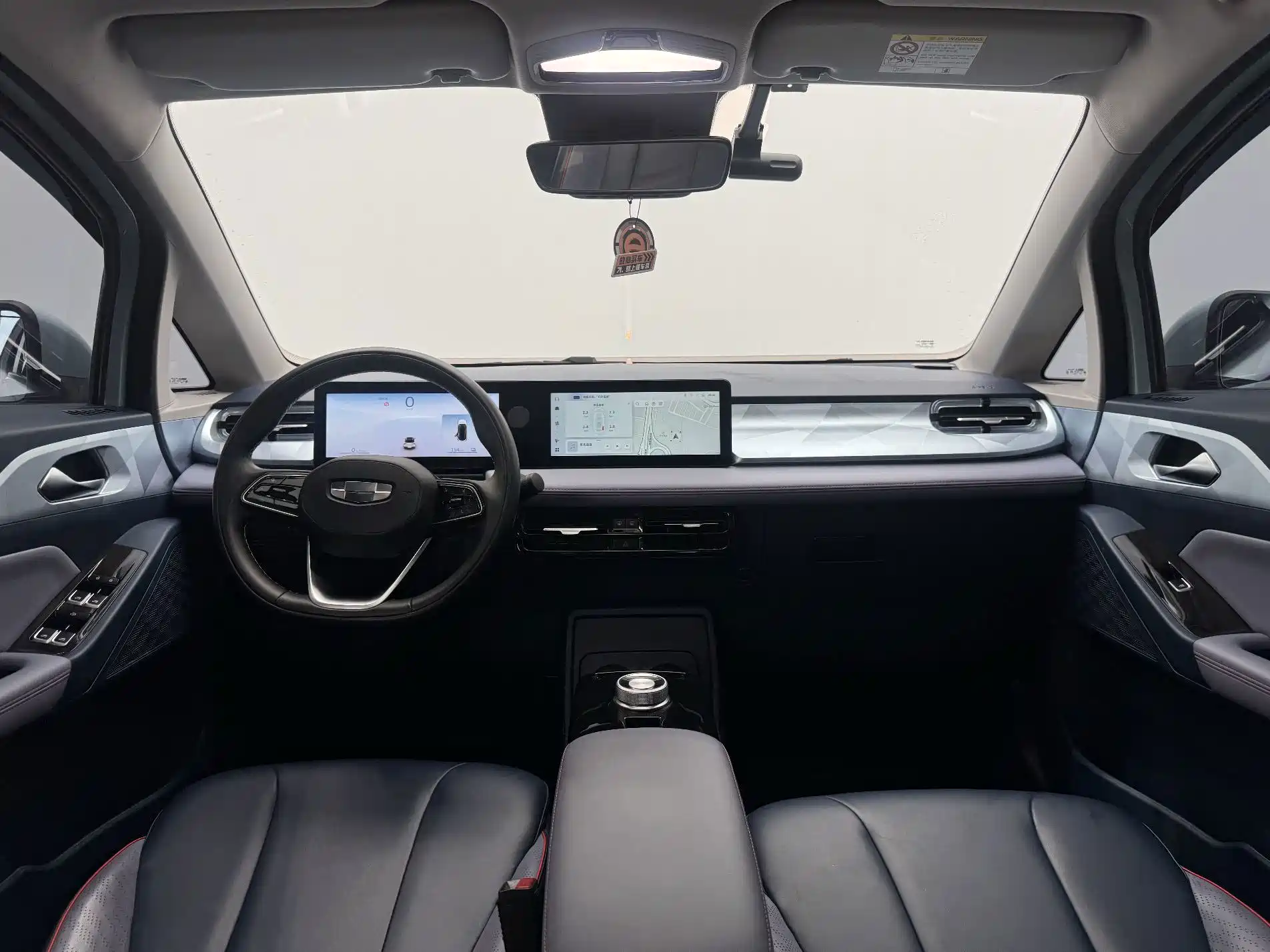 Фото 6 - Geely Geometry E Firefly